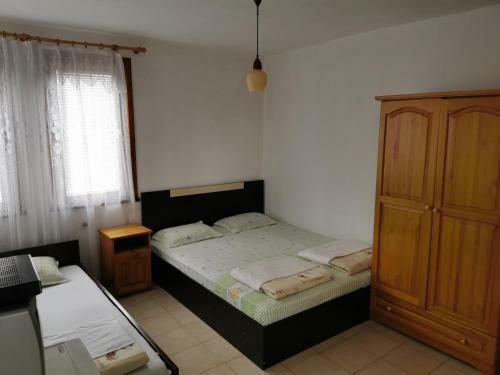Hostal ?????