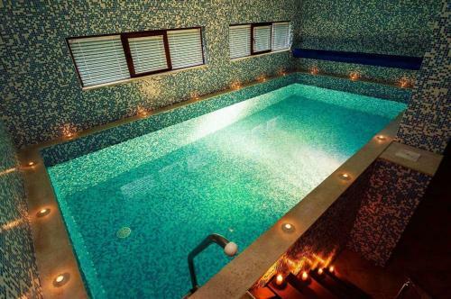 4 Seasons Apartment 535, Oak Residence