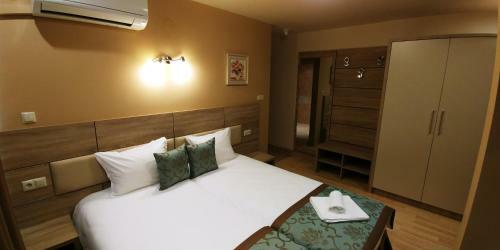 Hostal Garden Guest House