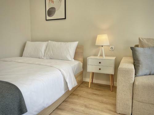 Apartamento Elegant Studio For 4 Persons In Center & Parking