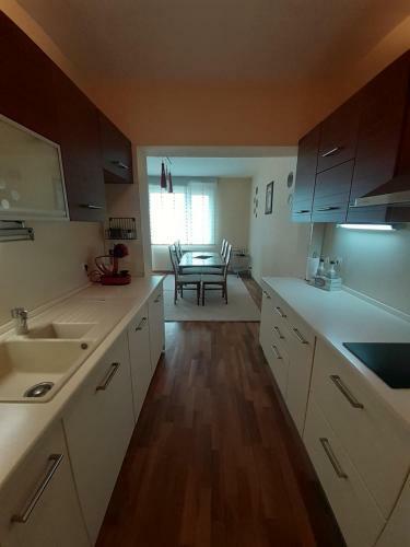 Statevi Guest Apartment