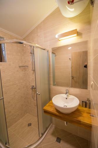 Tarnovgrad Apartments