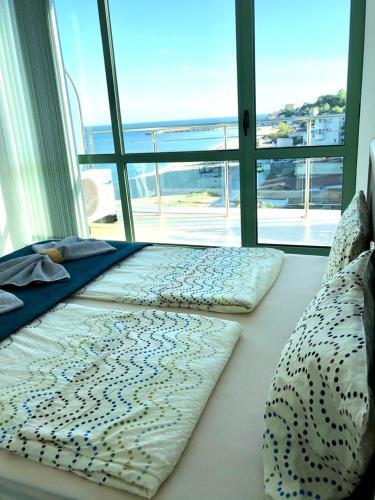 On The Beach Apartments No 17