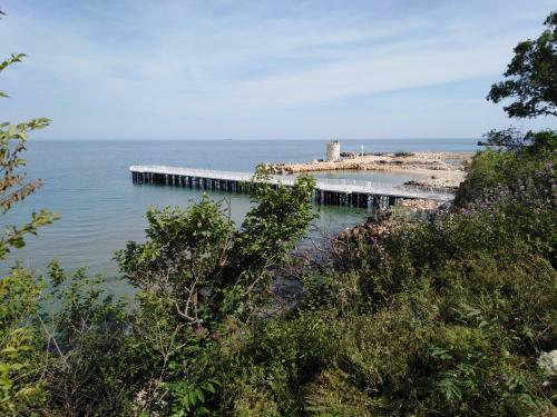 Private Apartment In Saint Elena