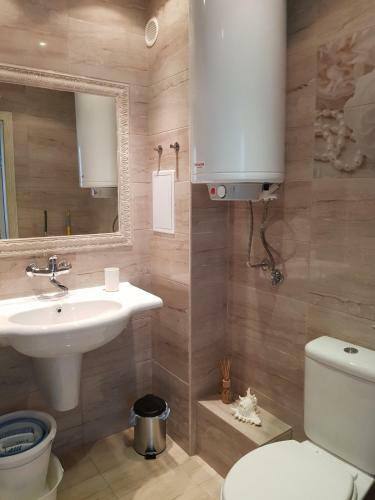 Apartment With Own Yard In Lily Beach Resort