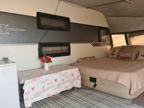 Ultimate Caravan Experience - 1st Line Gradina