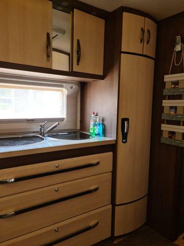 Ultimate Caravan Experience - 1st Line Gradina