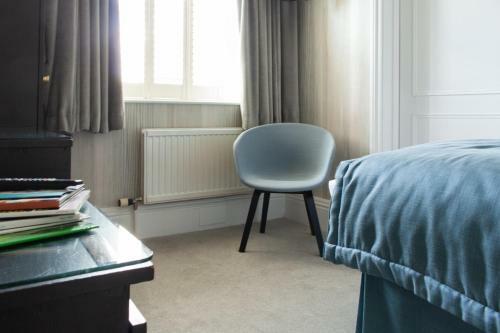 Ascot House Hotel