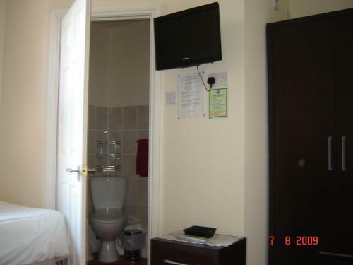 Hostal White House View Guest House