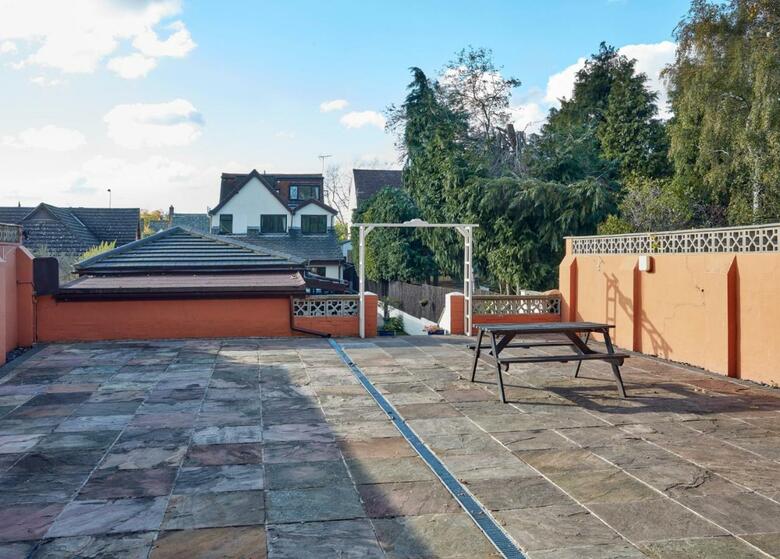 Hostal Conifers Guest House