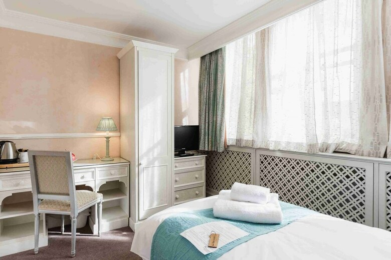 Bed & Breakfast St Margarets Hotel