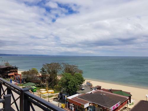 Golden Sands Rentals Apartments