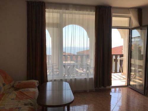 Breeze Nadezhda Apartment