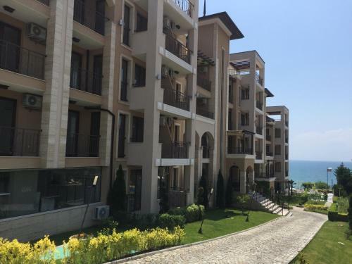 Exclusive Apartment In Porto Paradiso