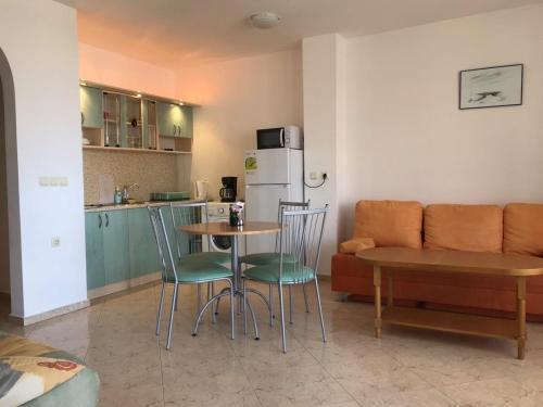 Kambani Nadezhda Apartment
