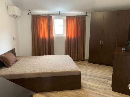 Marina Bay Apart Saint Vlas