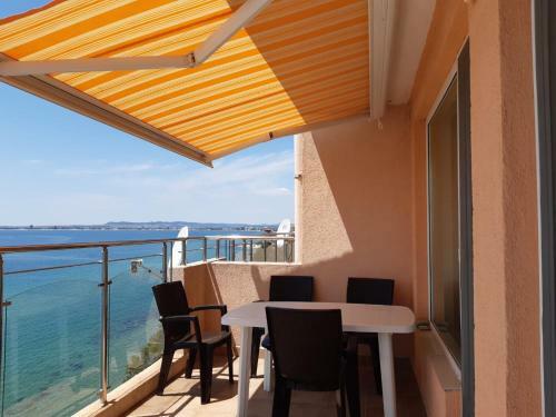 Coral Beach Sea View Apartment