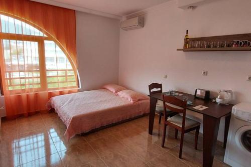 Apartamento ?????????? ?????? ? 200 ?????? ?? ???????? ?????