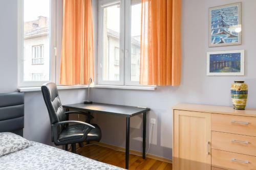 Beautiful Business Apartment- Top Center