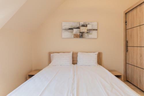 Stylish Apartment With A Big Terrace Next To The Park