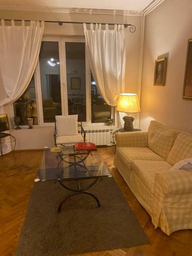 City Center Luxury Apartment Nicole