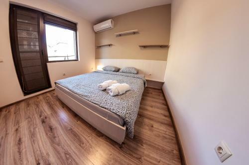 Bright 1bdr Apartment With A Balcony