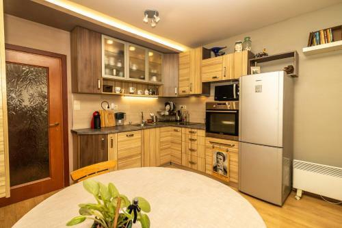 Apartamento Tsar Guitar Aprt / Metro Station