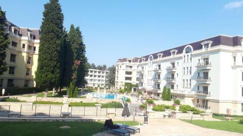 St Constantine And Helena - Anthony's Luxurious Apartment