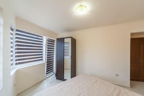 Pearl Apartment