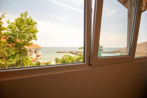 Hostal ??????????? ????'?? ?????' Holiday Houses On The Coast