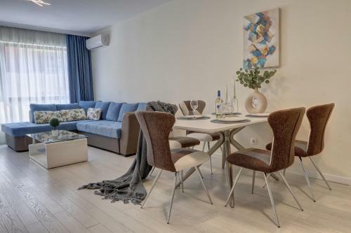 Luxury Center Apartments