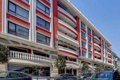 Luxury Center Apartments