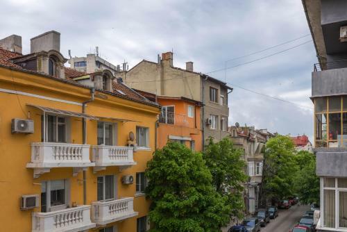 White Elegance City Center Apartment