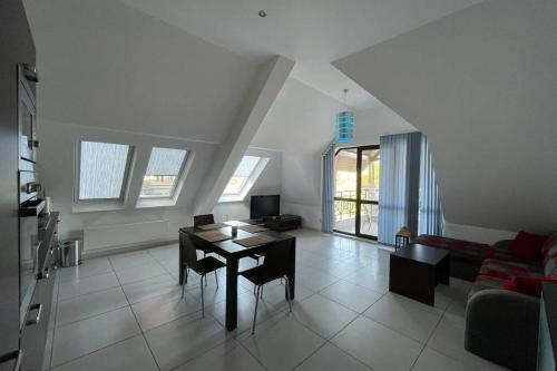 2 Bedroom Apartment Close To The Shore