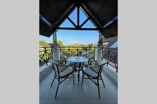 2 Bedroom Apartment Close To The Shore
