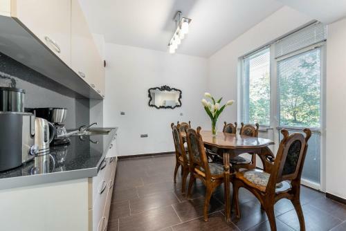 White Orchids Apartment