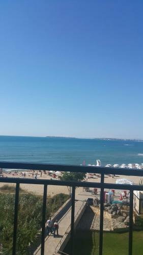 Private Apartment In Carina Beach