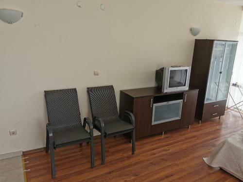 Aya's Beach Apartment