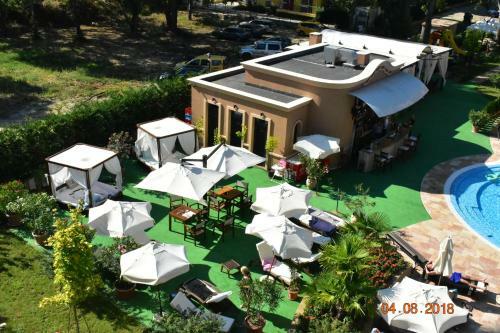 Aphrodite Gardens Apartments