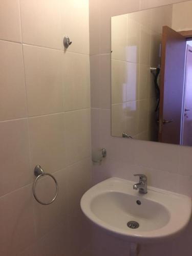1 Bed Apartment In Sunny Day 6