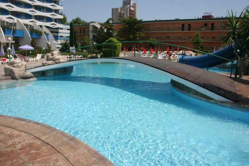 Apartment In Trakia Plaza