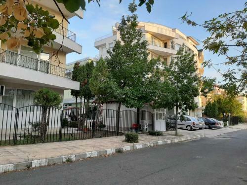 Azuro Aparthotel Sunny Beach