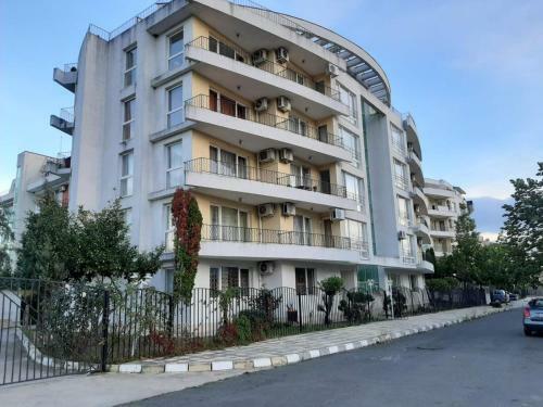 Azuro Aparthotel Sunny Beach