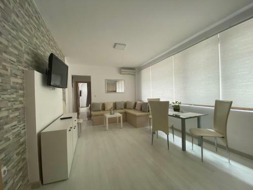 One Bedroom Apartment In Villa Itta