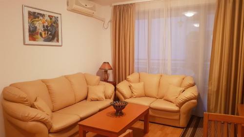Holiday Apartment; Pool; Near Beach, Efir Complex