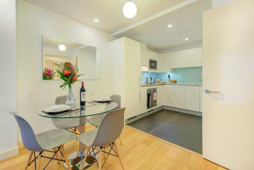 Cleyro Serviced Apartments - Finzels Reach