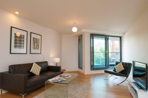 Cleyro Serviced Apartments - Finzels Reach