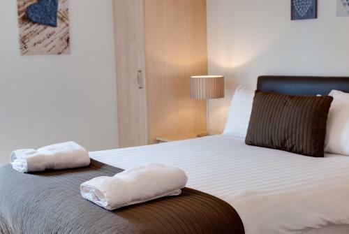 Base Serviced Apartments - The Docks