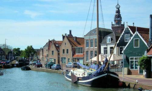 Hostal Waterland Suite