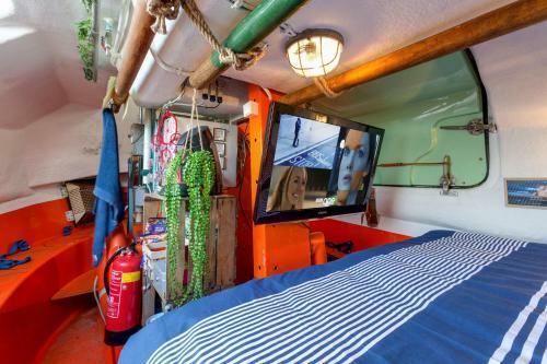 Polarstern - Unique Boatstay!